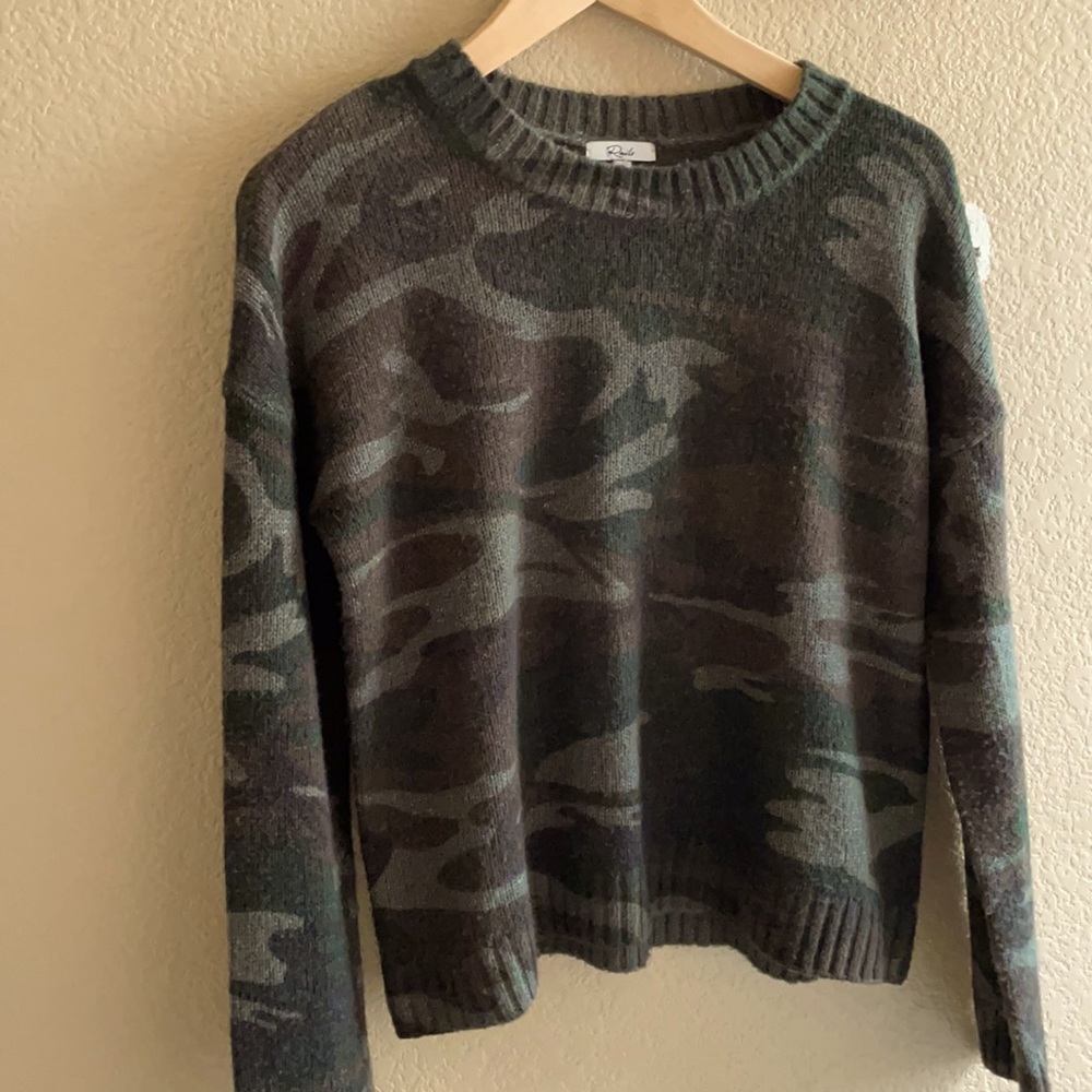 Rails green camo sweater